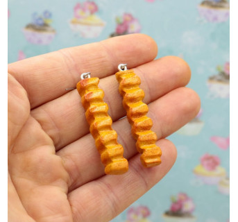 Kolczyki frytki karbowane - kolczyki miniatury z modeliny Krafciarka