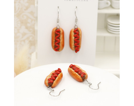Kolczyki z modeliny hot dogi z ketchupem
